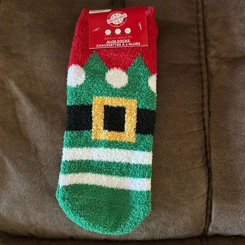 🌵3/$15 Elf shoe Christmas cozy aloe infused ankle socks (see description)
